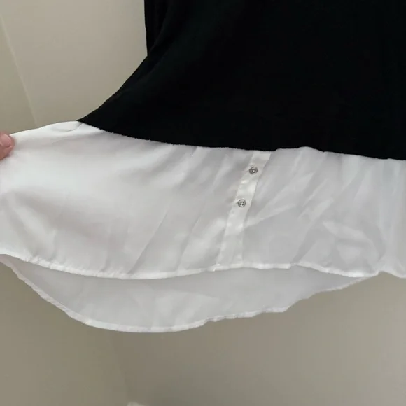 White House Black Market White House Black Market - Picture 5 of 11